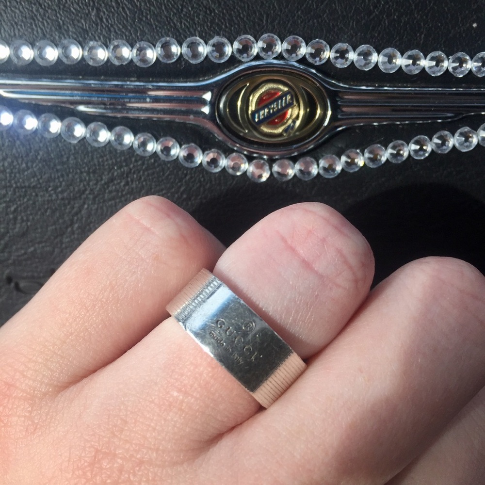 Authentic GUCCI ring